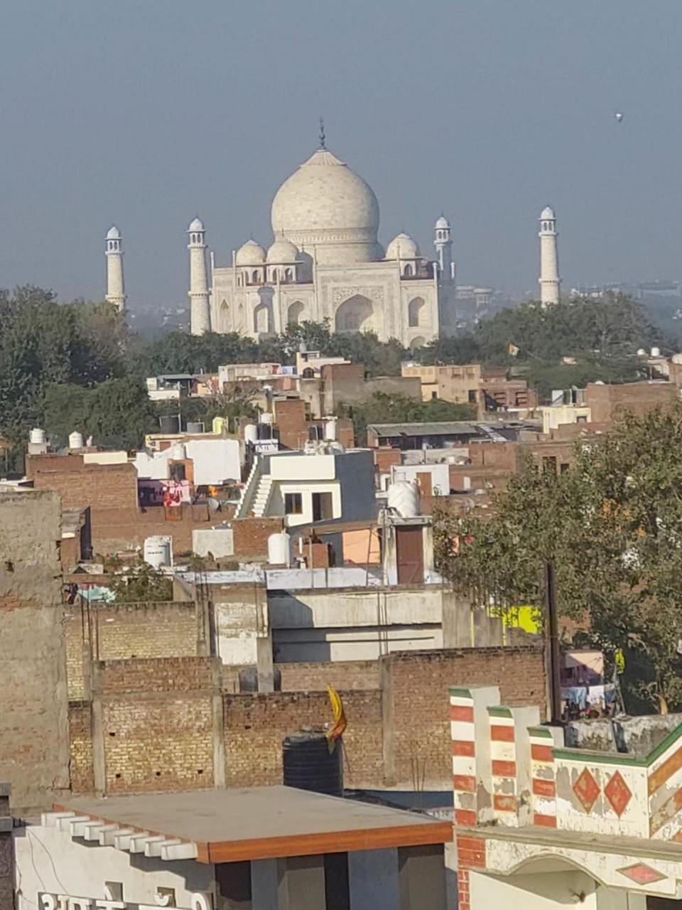 Hotel The First By Goyal Hotelie Agra  Buitenkant foto